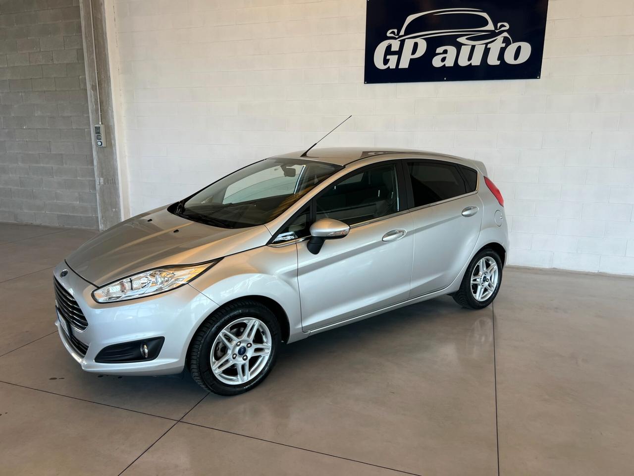Ford Fiesta 1.0 80CV 5 porte Titanium OK NEOPATENTATI