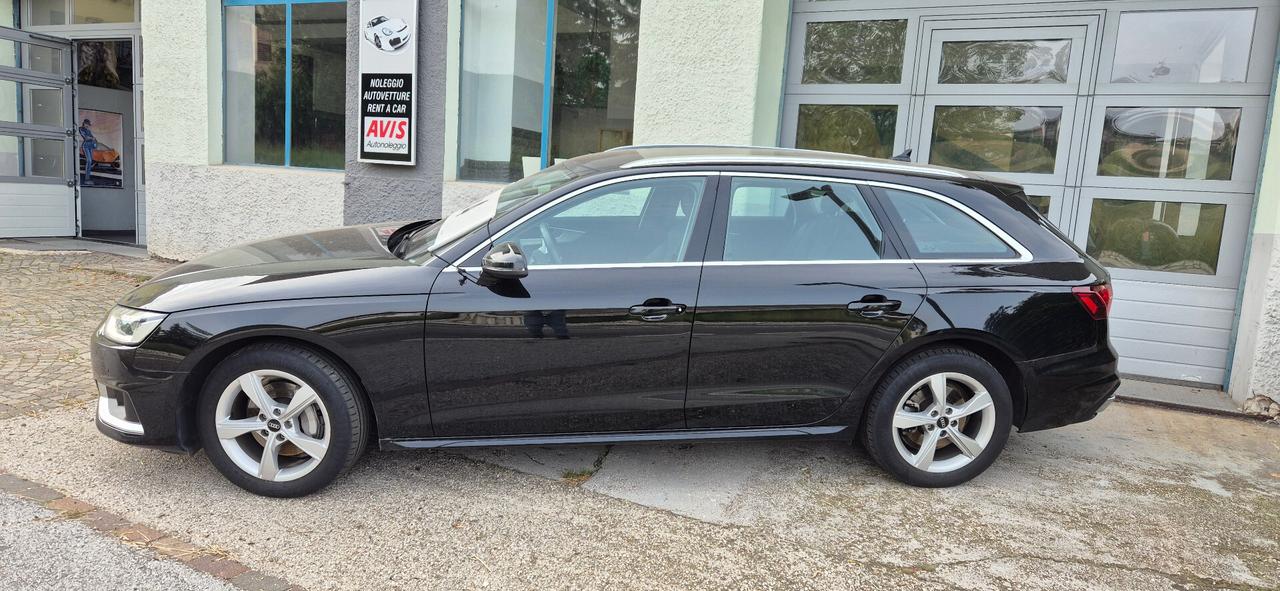 Audi A4 Avant 40 TDI quattro S tronic Business Advanced