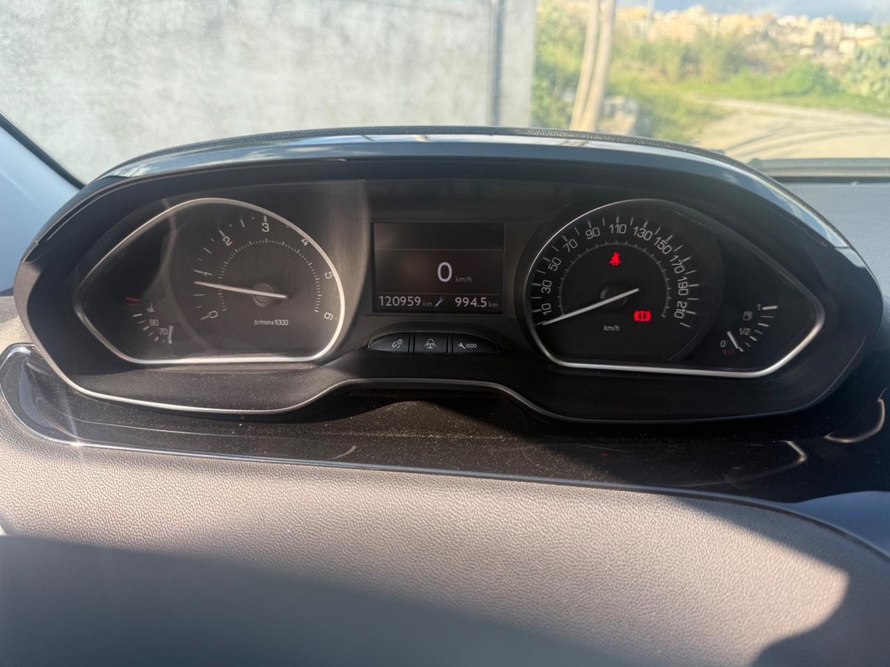 Peugeot 208 1.4 HDi 68 CV 3 porte Allure