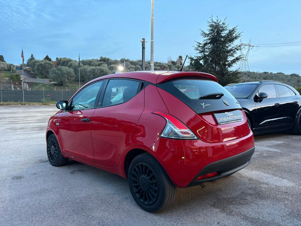 Lancia Ypsilon 1.0 FireFly 5 porte S&S Hybrid Maryne