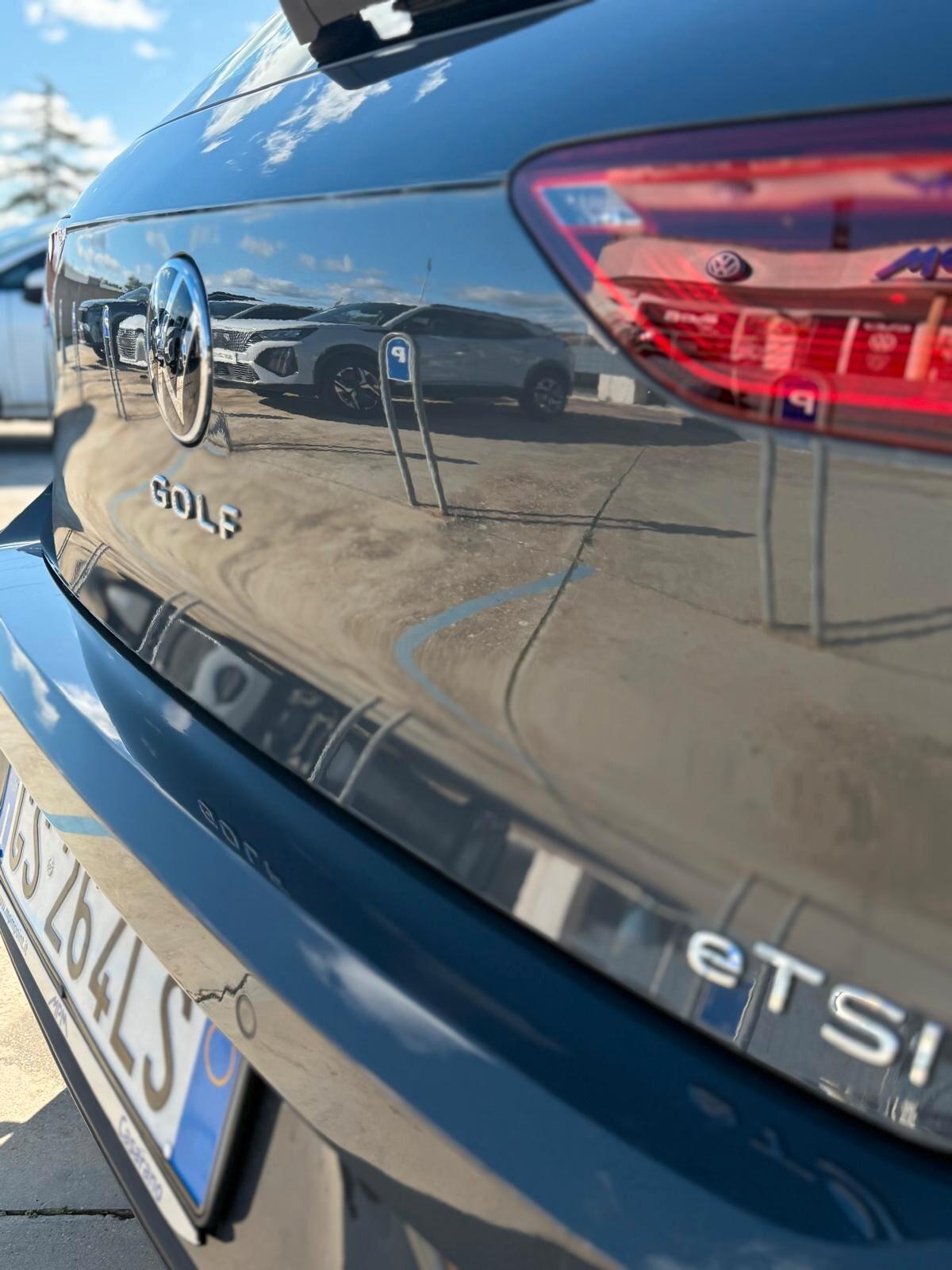 VW GOLF 8 1.0 HY DSG LIFE - KM 20.000 - AZIENDALE