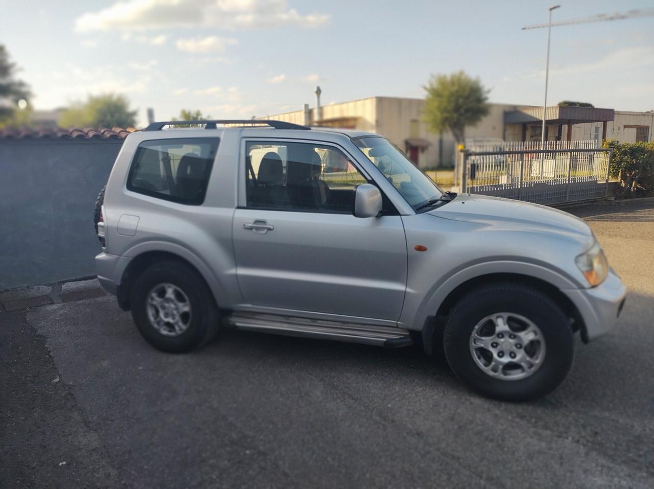 Mitsubishi Pajero 3.2 16V DI-D 3p. GLX gancio traino