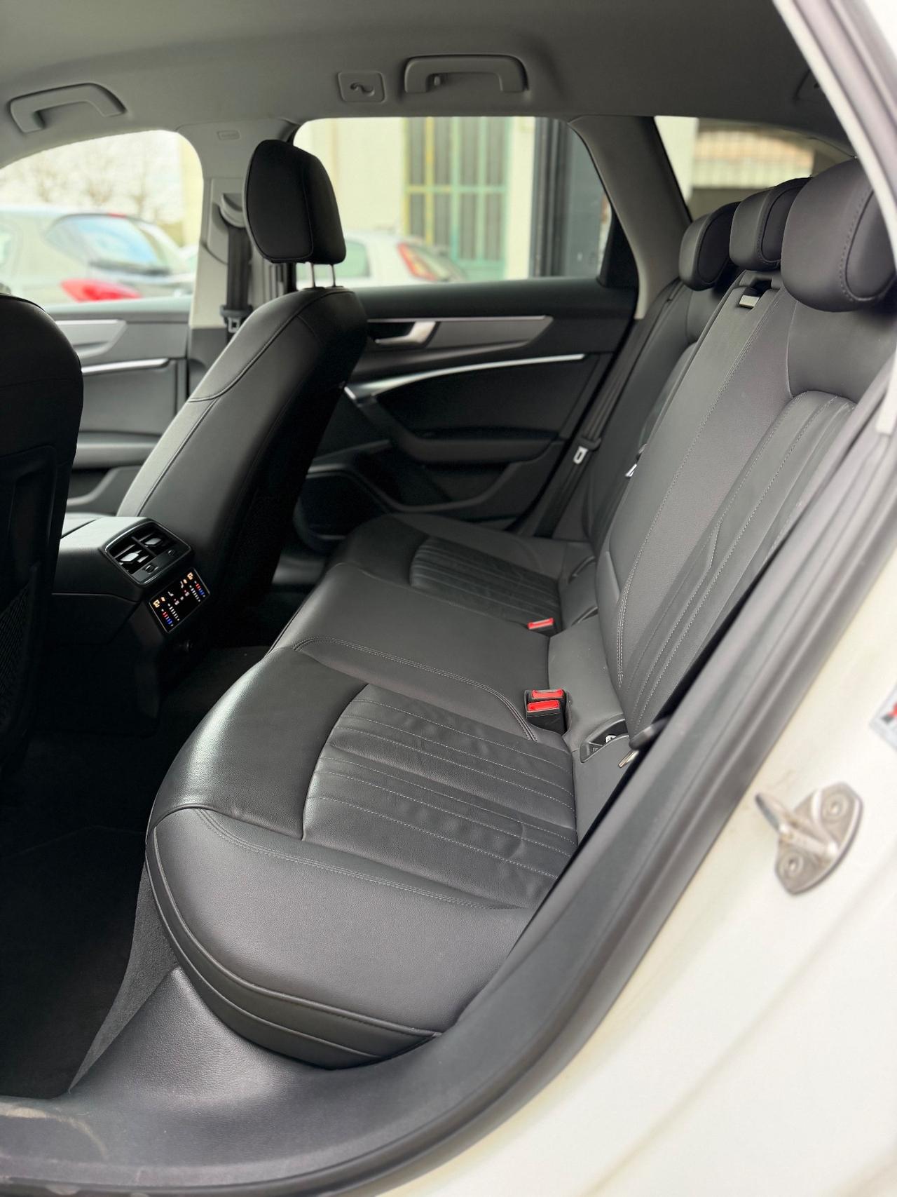 Audi A6 40 2.0 TDI quattro ultra S tronic Business Design