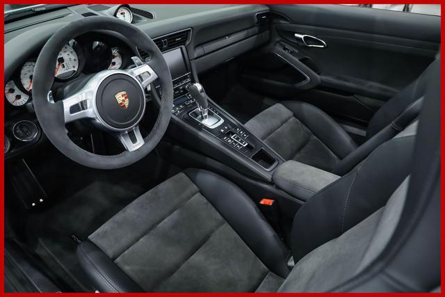 PORSCHE 991 3.8 Carrera 4 GTS Cabriolet