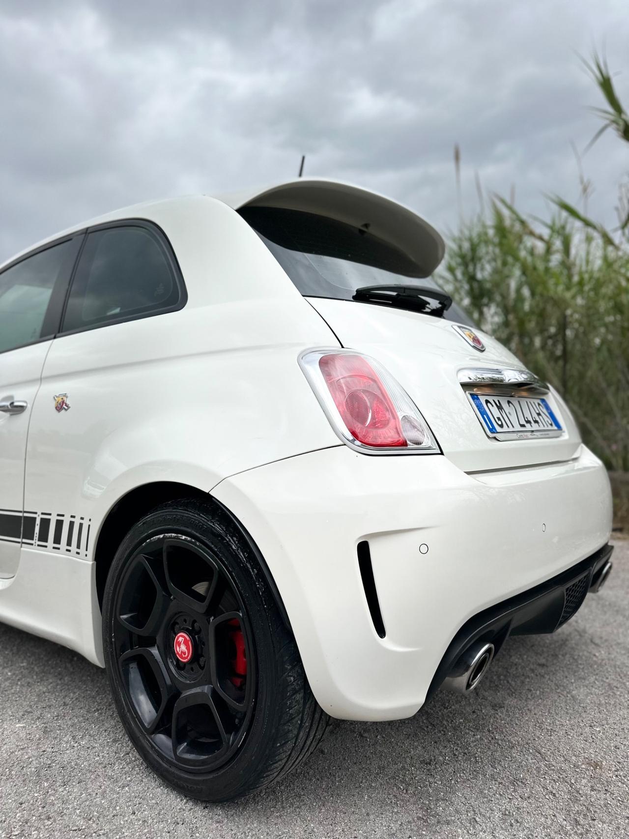 Abarth 500 1.4 Turbo T-Jet Custom
