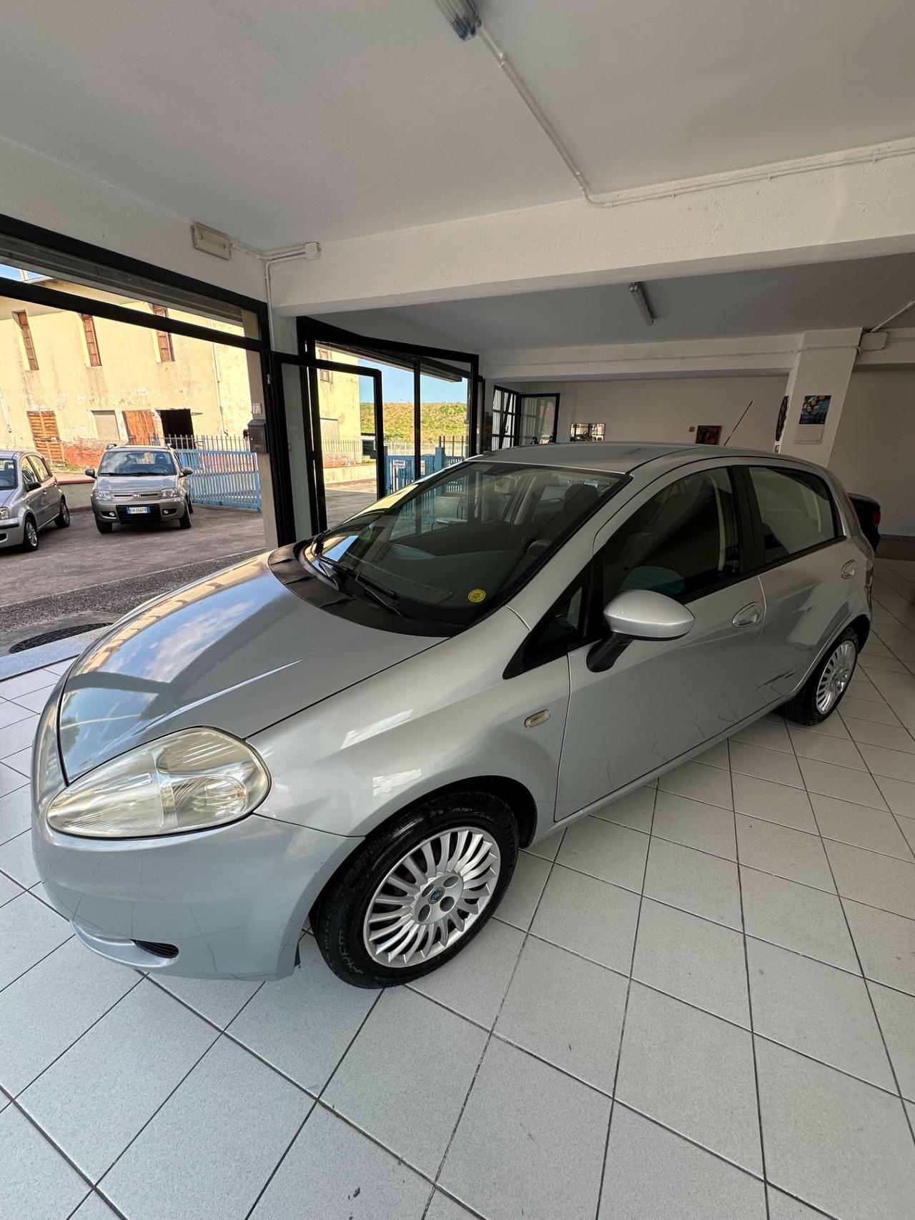 Fiat Grande Punto Grande Punto 1.3 MJT 75 CV 5 porte Active