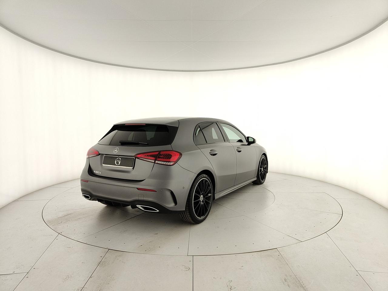 Mercedes-Benz A 180 d Premium auto