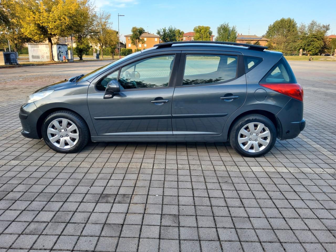 Peugeot 207 1.4 VTI GPL 95CV