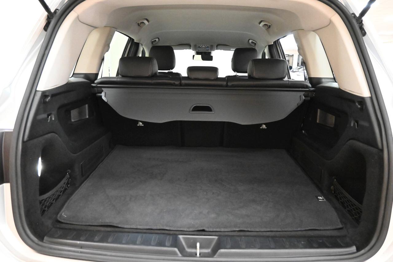 MERCEDES GLB (X247) GLB 200 d Automati...