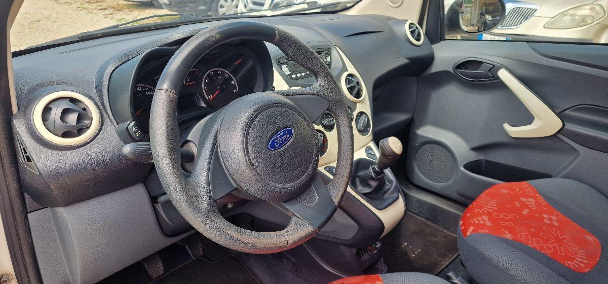 FORD Ka 1.2 8V 69CV Titanium Plus