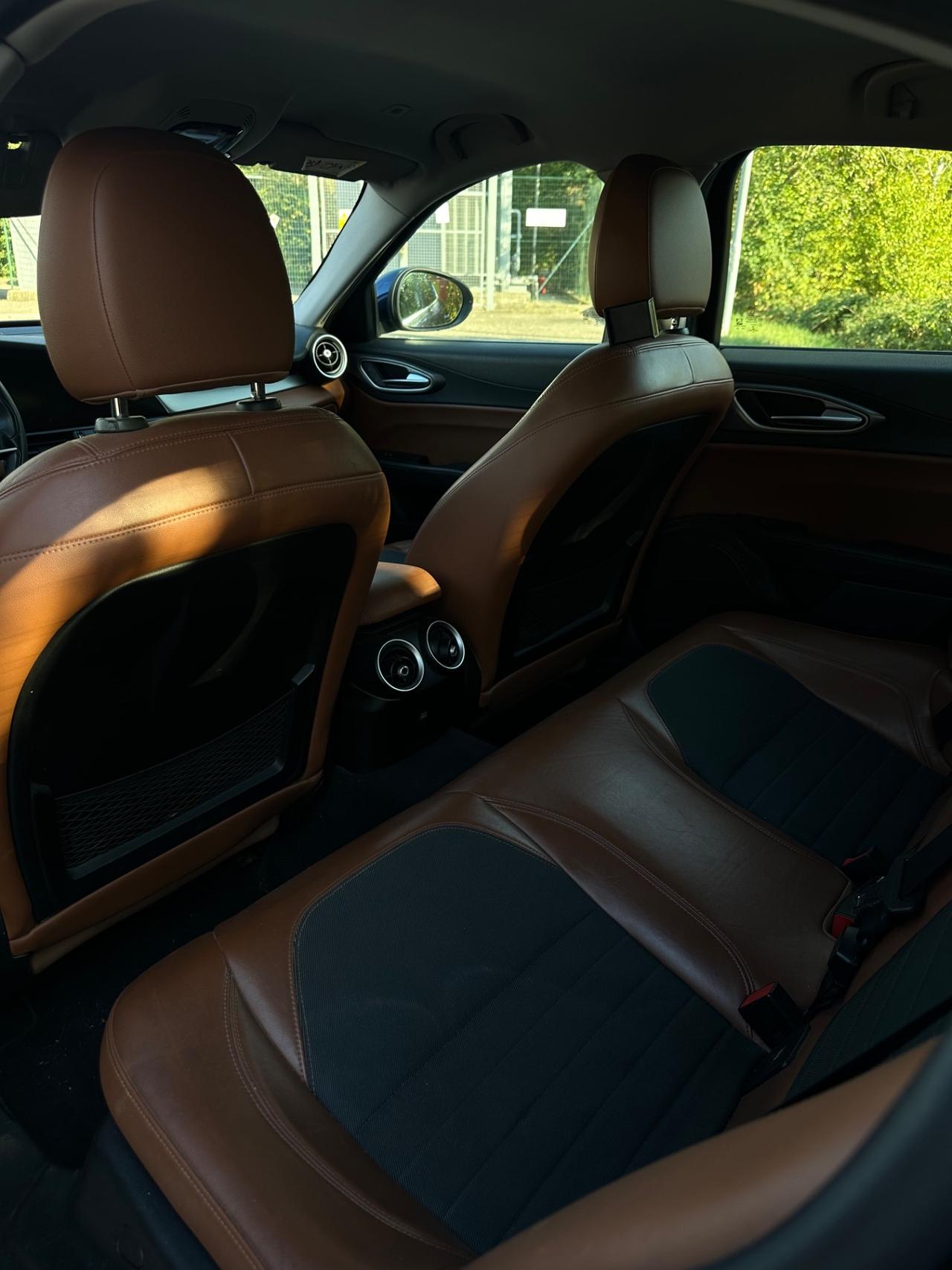 Alfa Romeo Giulia 2.2 Turbodiesel 180 CV Super