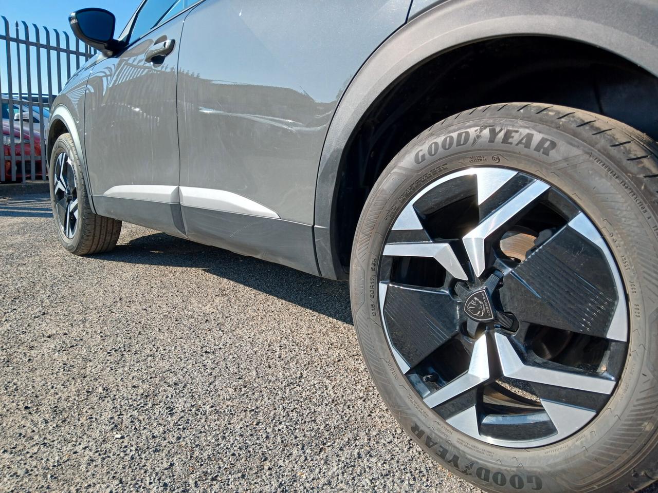Peugeot 2008 PureTech 130 S&S EAT8 Allure Pack
