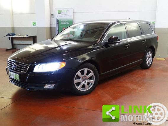 VOLVO V70 D2 Powershift Momentum