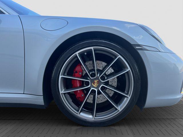 PORSCHE 911 911 Carrera 4S