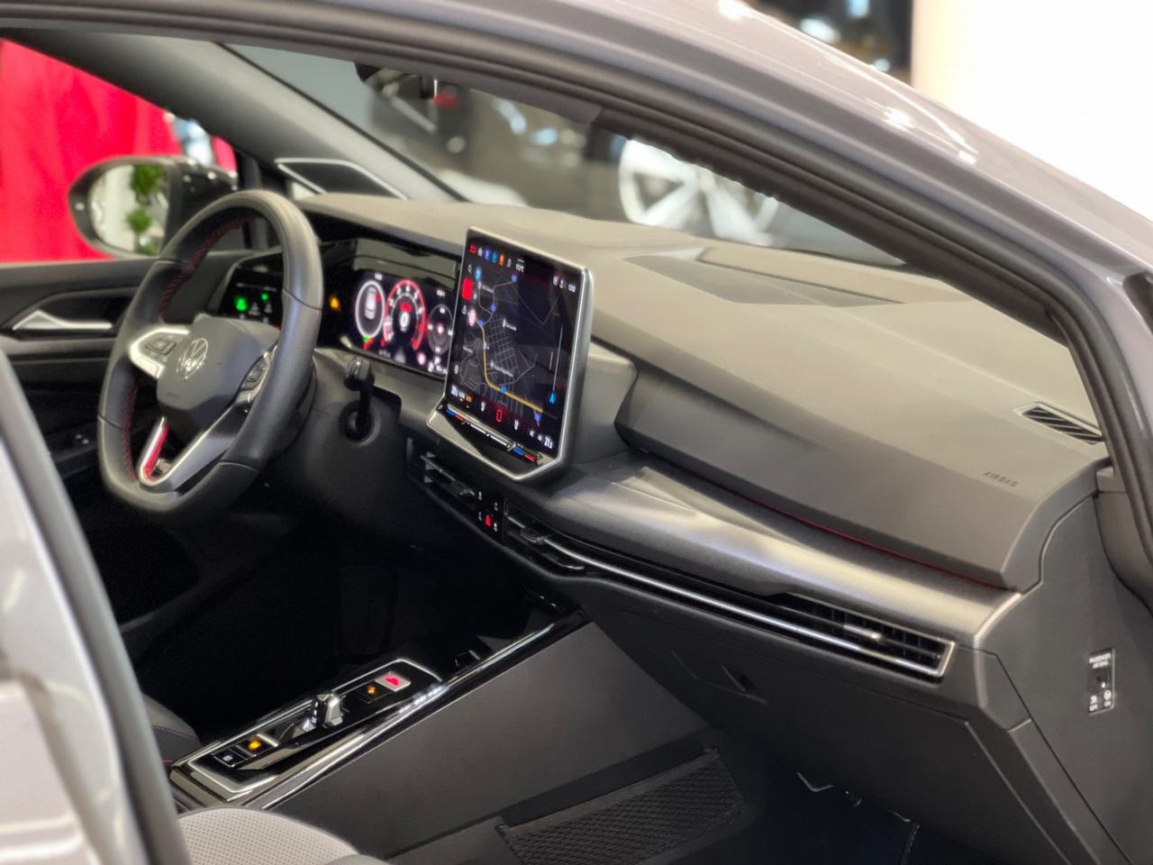 Volkswagen Golf 8.5 GTI 2.0 TSI DSG