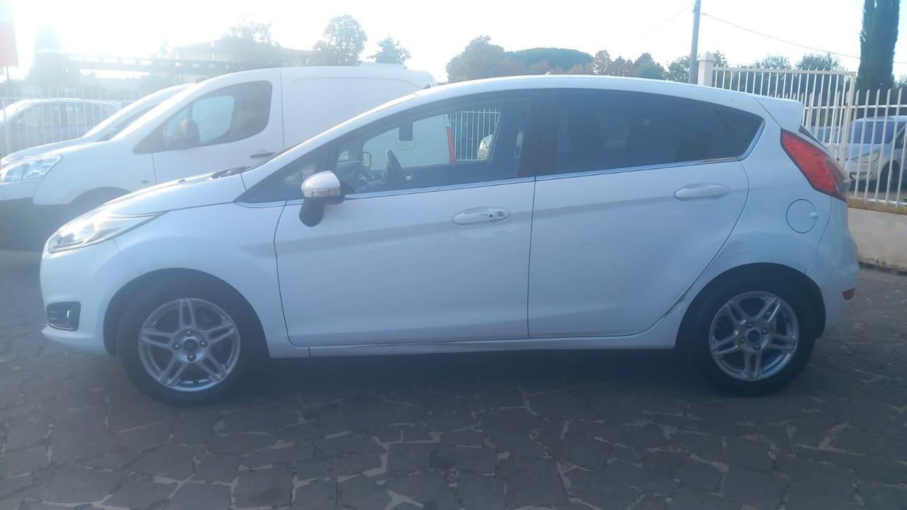 Ford Fiesta 1.5 TDCi 75CV 5 porte Titanium