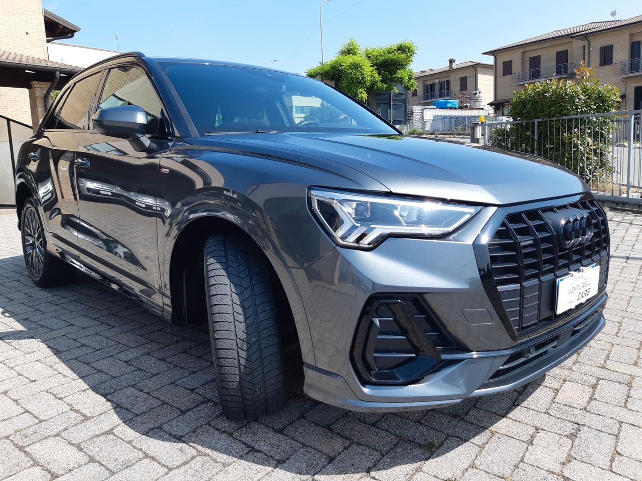 Audi Q3 40 TDI quattro S tronic S line edition