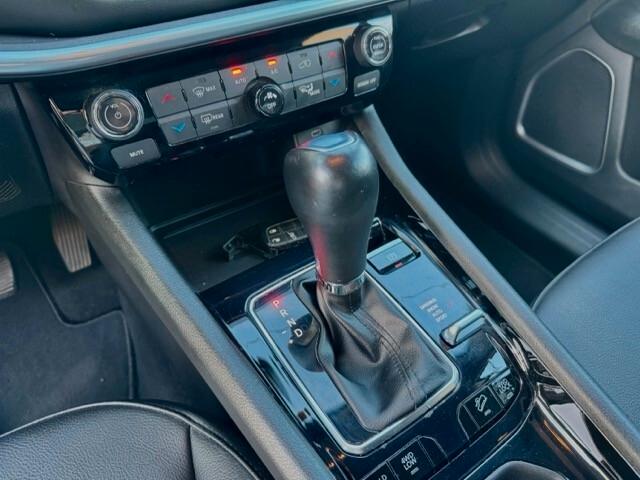 Jeep Compass TOTAL BLACK 4xe Business Plus da 190 euro al mese