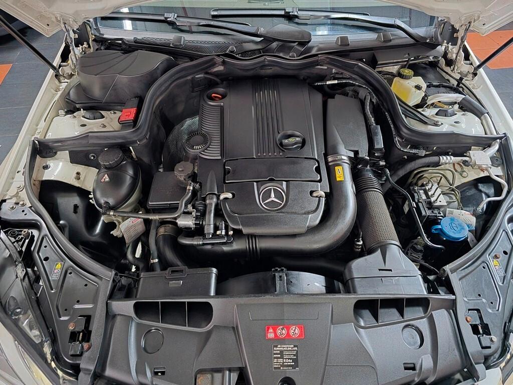 Mercedes-benz E 250 CGI Cabrio BlueEFFICIENCY Avantgarde BOOK SERVICE