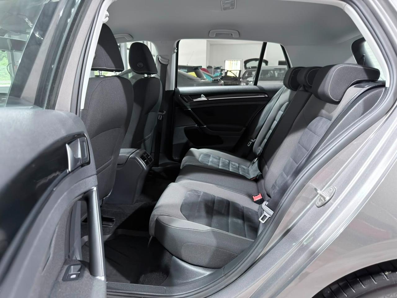 VOLKSWAGEN GOLF 1.6 TDI 105cv 4MOTION HIGHLINE