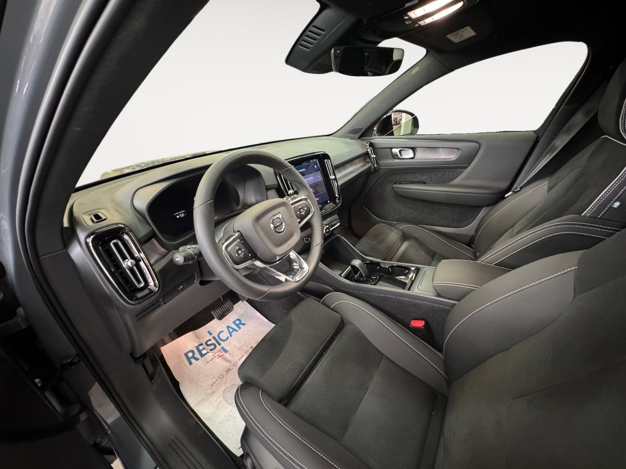 VOLVO XC40 twin motor Plus awd