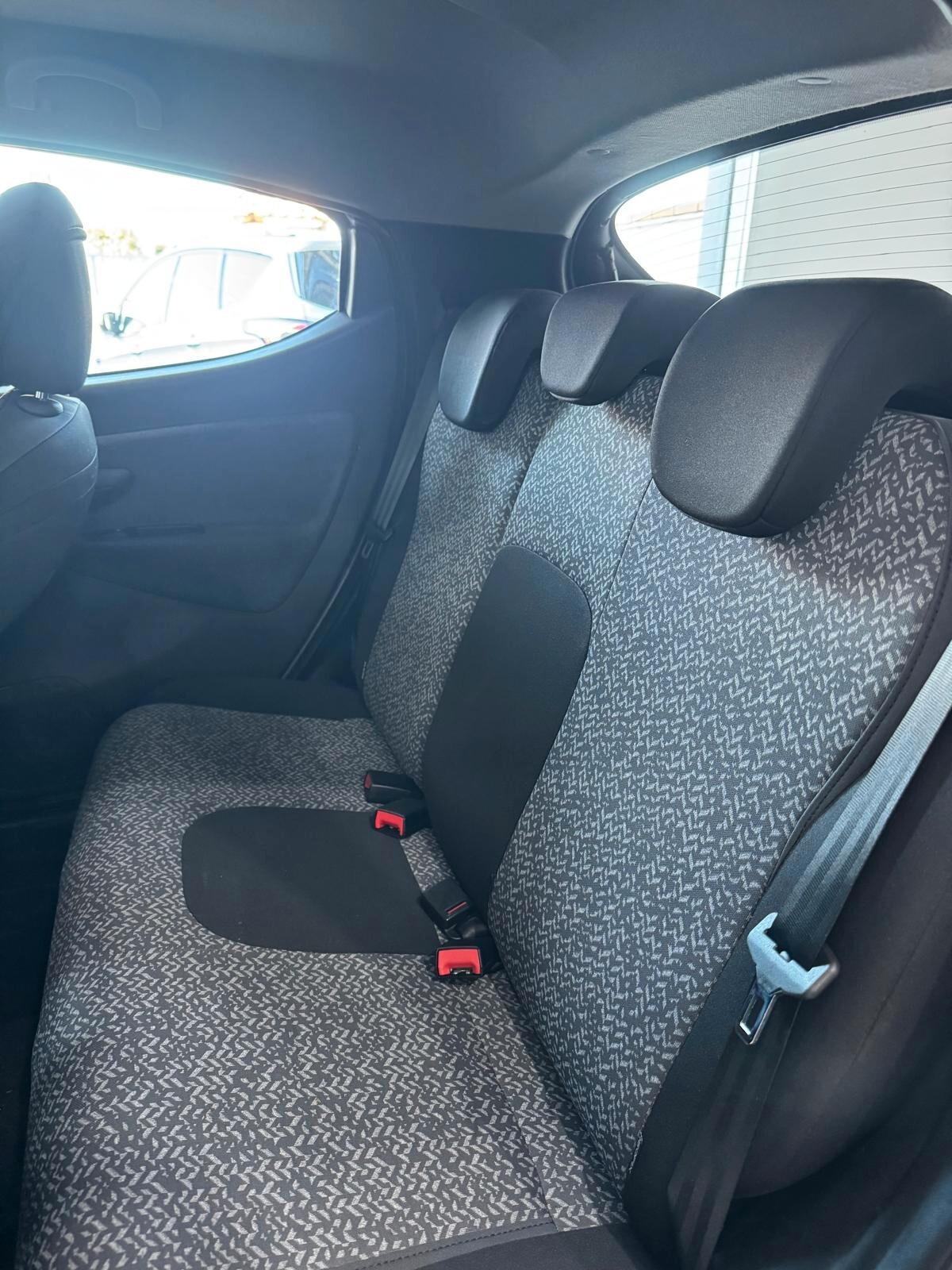 Lancia Ypsilon 1.0 FireFly 5 porte S&S Hybrid Gold