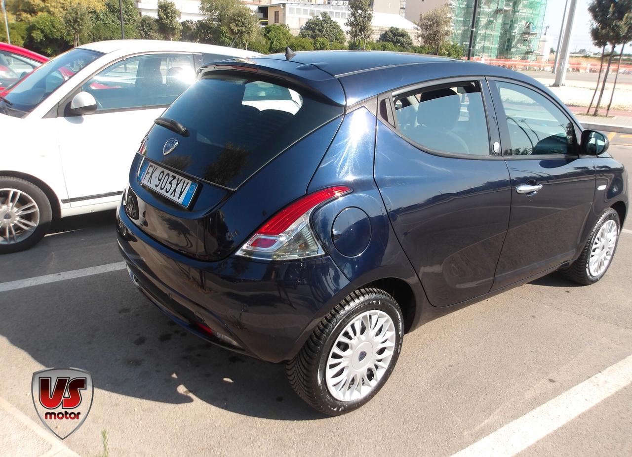 LANCIA YPSILON 1.2 B/GPL-CASA MADRE
