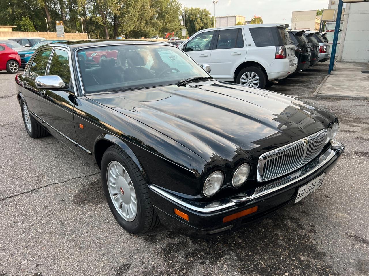 Daimler Double Six ASI