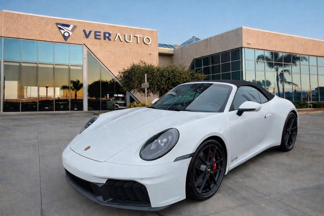 Porsche 911 Carrera GTS Cabriolet possibilità noleggio no scoring