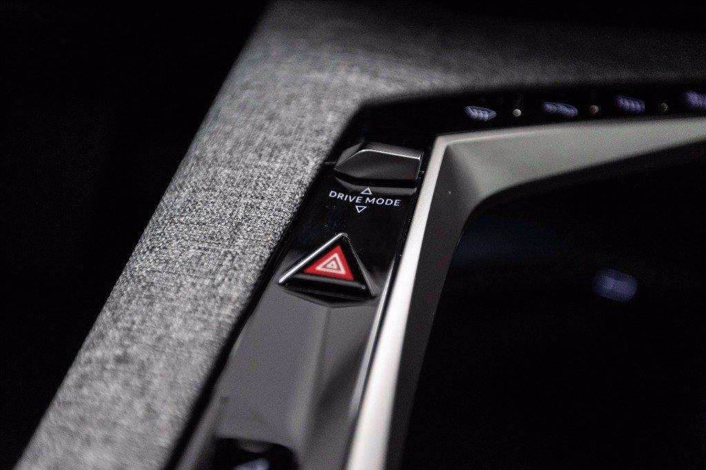 PEUGEOT 3008 1.2 hybrid Allure 145cv e-dcs6 del 2025
