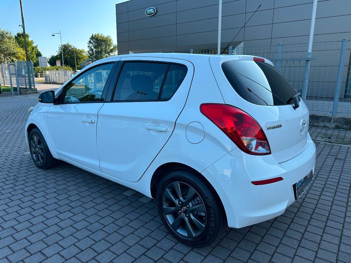 HYUNDAI - i20 - 1.2 5p. Go! Brasil