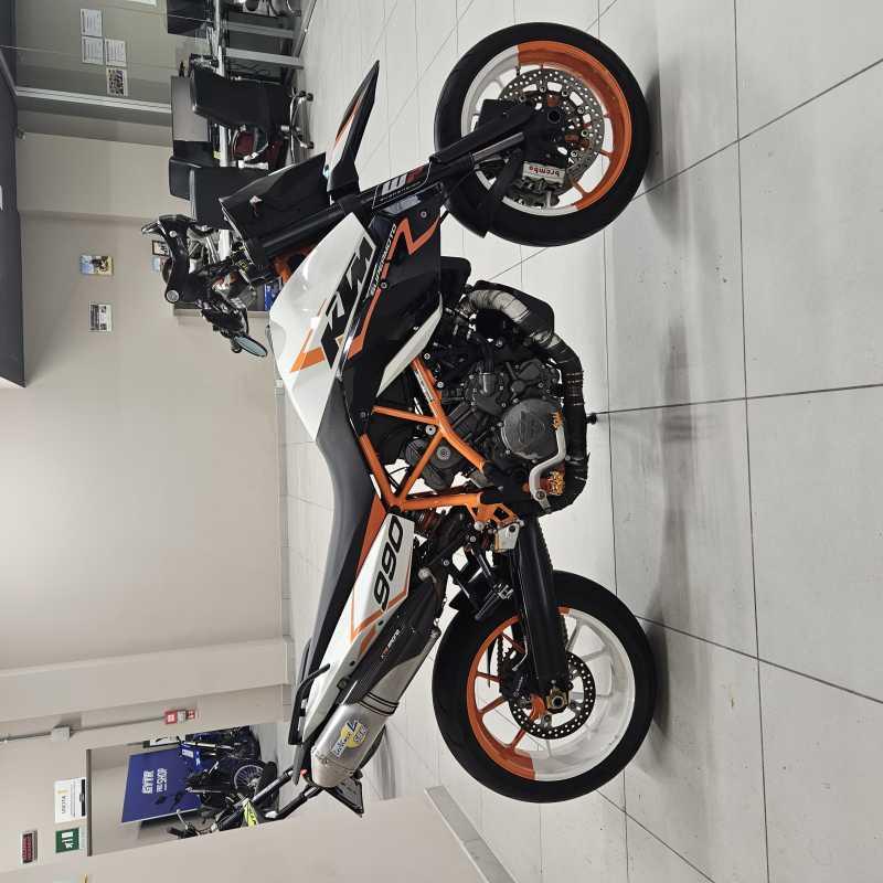 KTM 990 Supermoto R - 2011