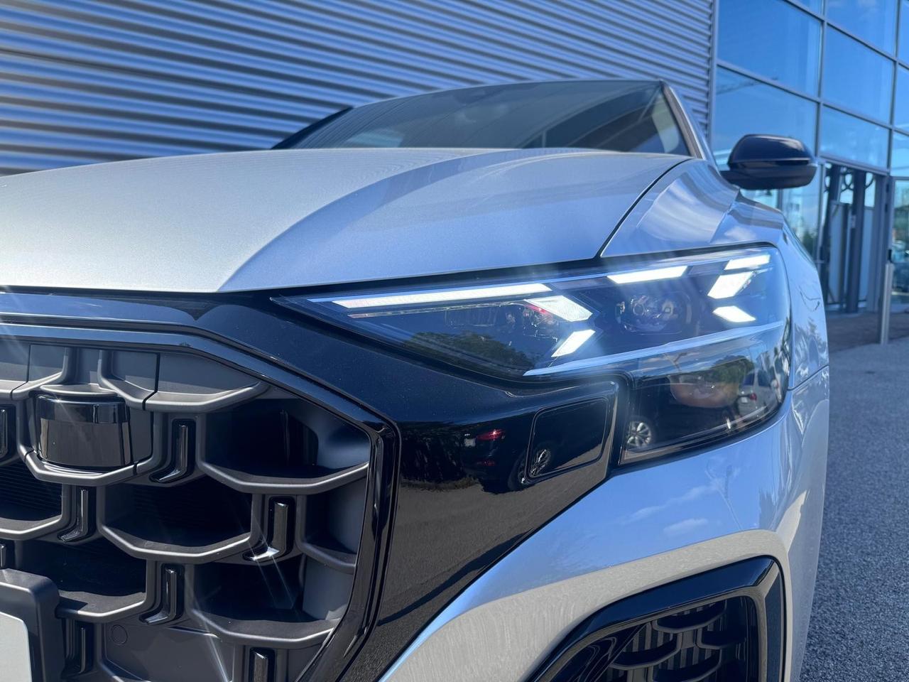 AUDI Q8 55 TFSIe TIPTRONIC QUATTRO S-LINE EDITION