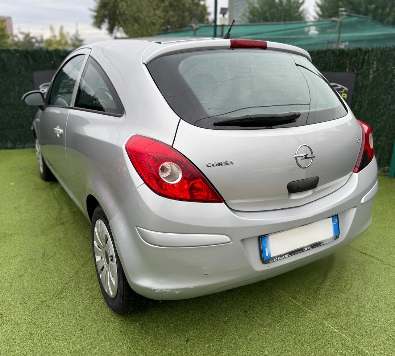 Opel CORSA 2008 1.2 BENZINA NEOPATENTATI COUPE