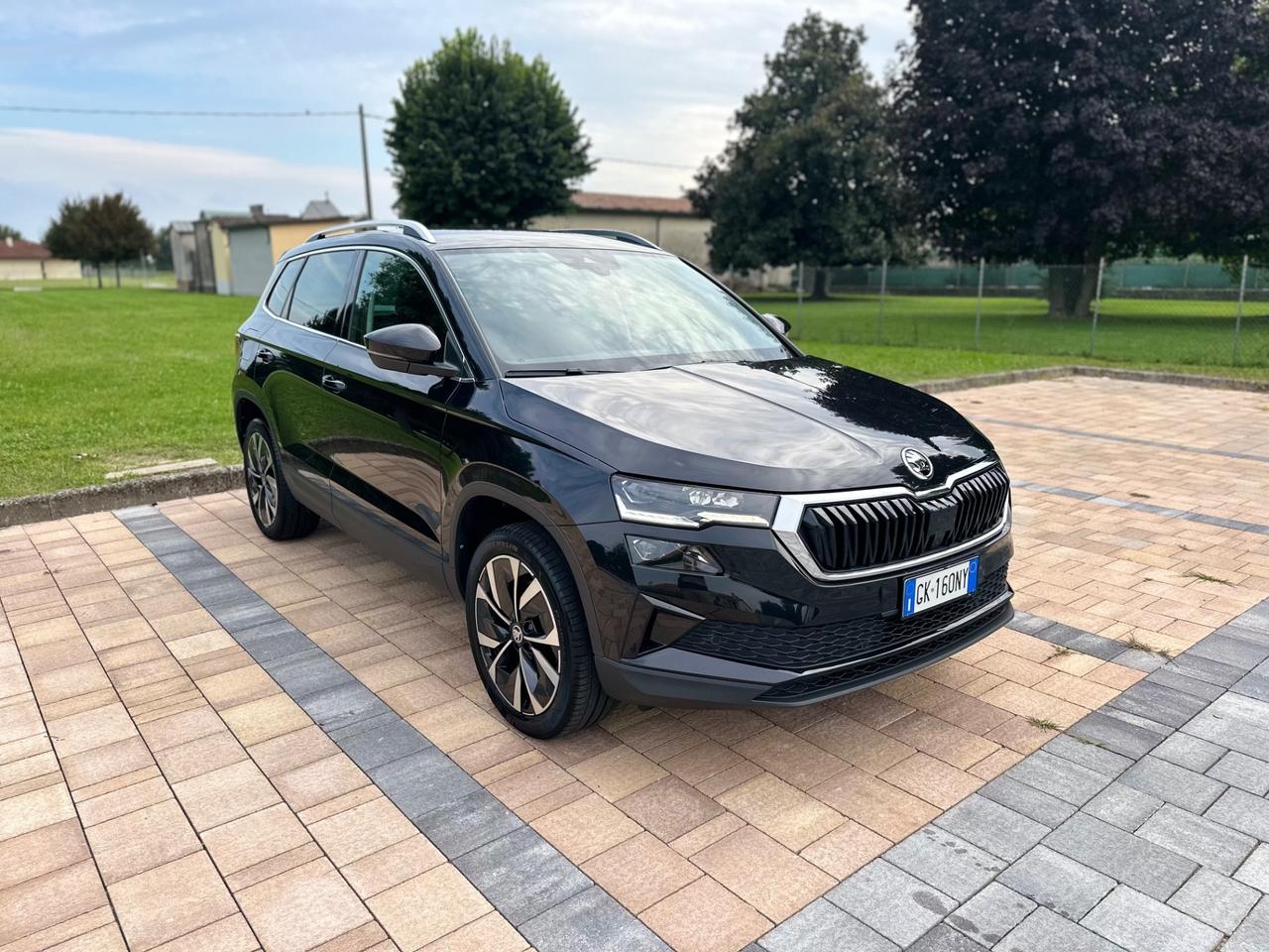 Skoda Karoq 2.0 TDI EVO SCR 115 CV DSG SportLine UNICO PROPIETARIO , NEOPATENTATI