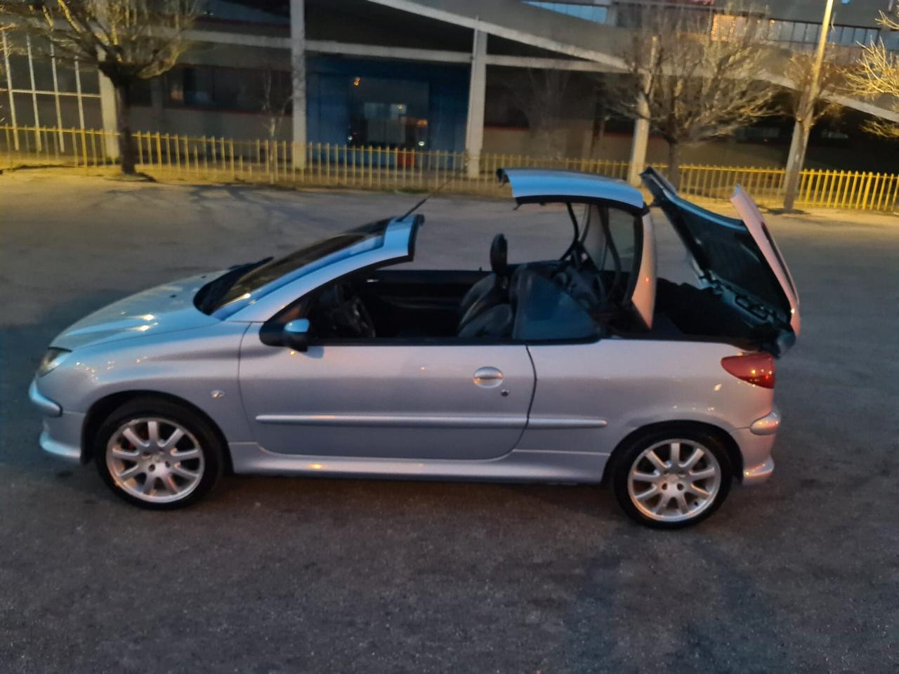 Peugeot 206 2.0 16V CC