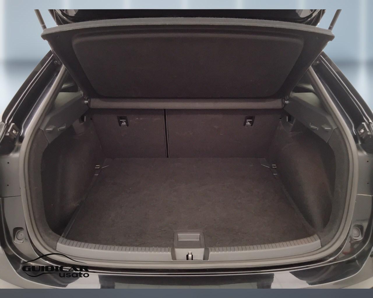 VOLKSWAGEN Taigo - Taigo 1.0 tsi R-Line 115cv