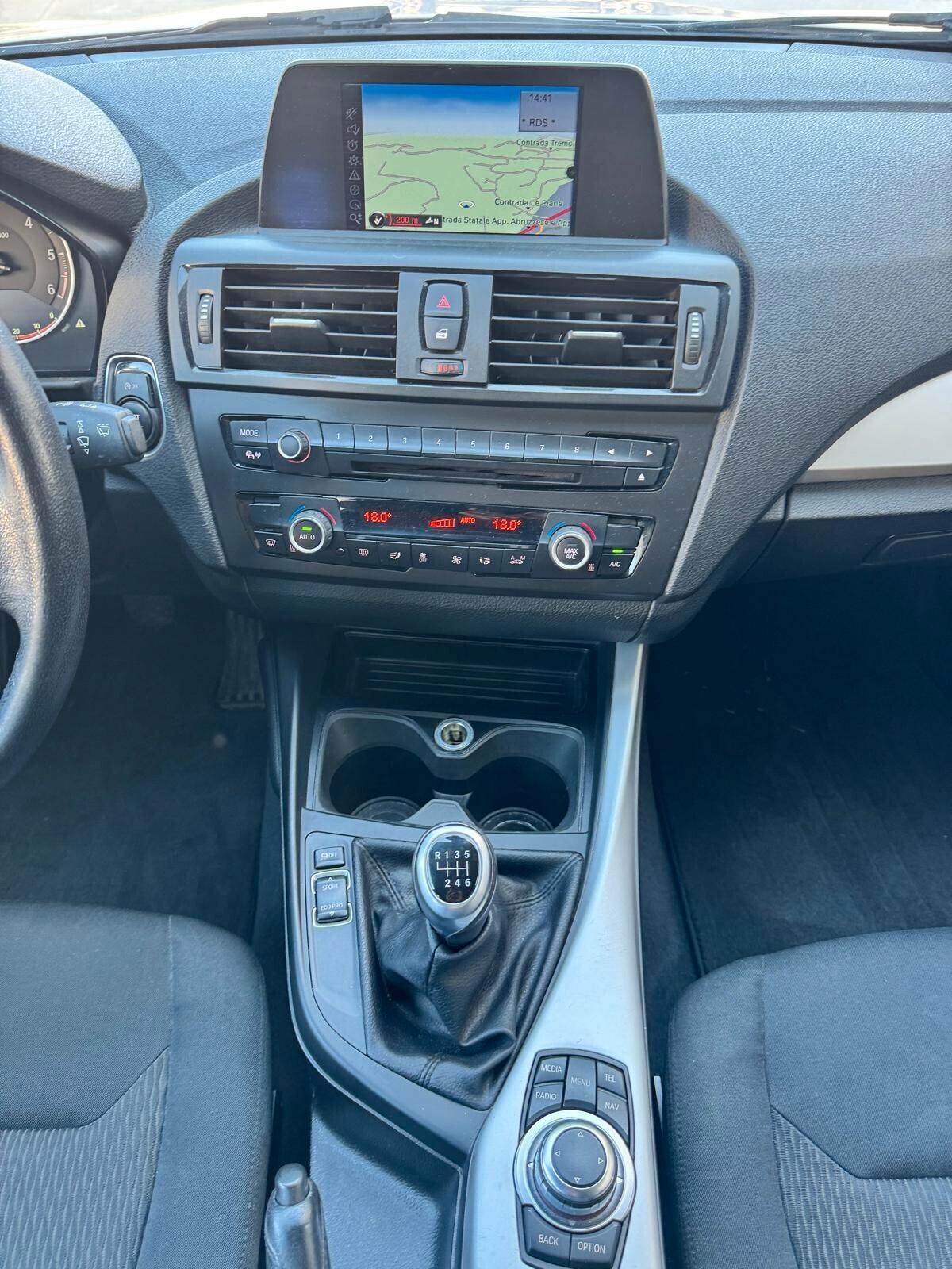 Bmw 118 118d 5p. Unique