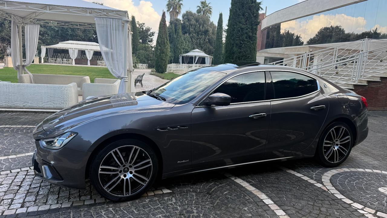 Maserati Ghibli V6 Diesel Gransport TETTO