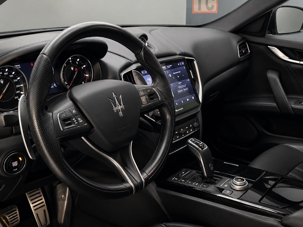 Maserati Ghibli L4 330 CV MHEV Gransport