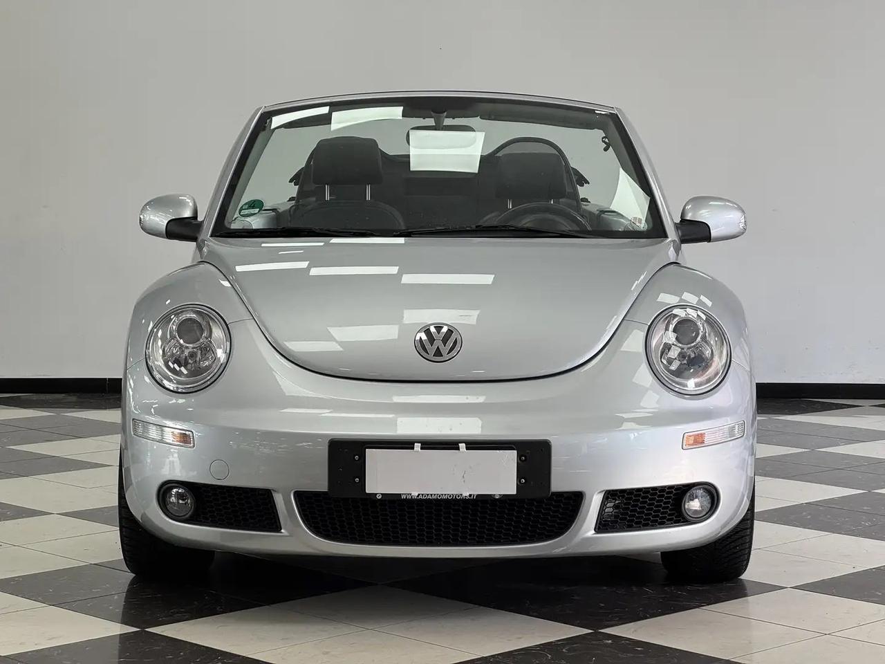 Volkswagen New Beetle 2.0 Cabrio aut.
