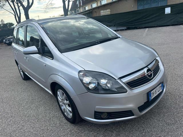 OPEL Zafira 1.9 CDTI 120CV Cosmo senza nessun lavoro da fare