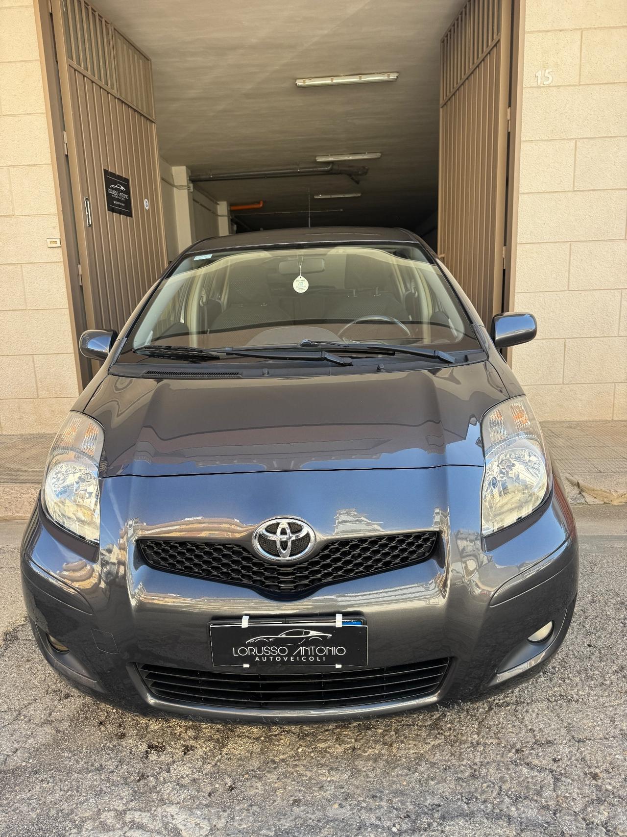 Toyota Yaris 1.4 D-4D DPF 5 porte Sol