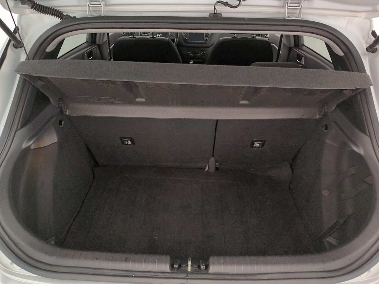 Hyundai i20 5p 1.2 mpi connectline 75cv