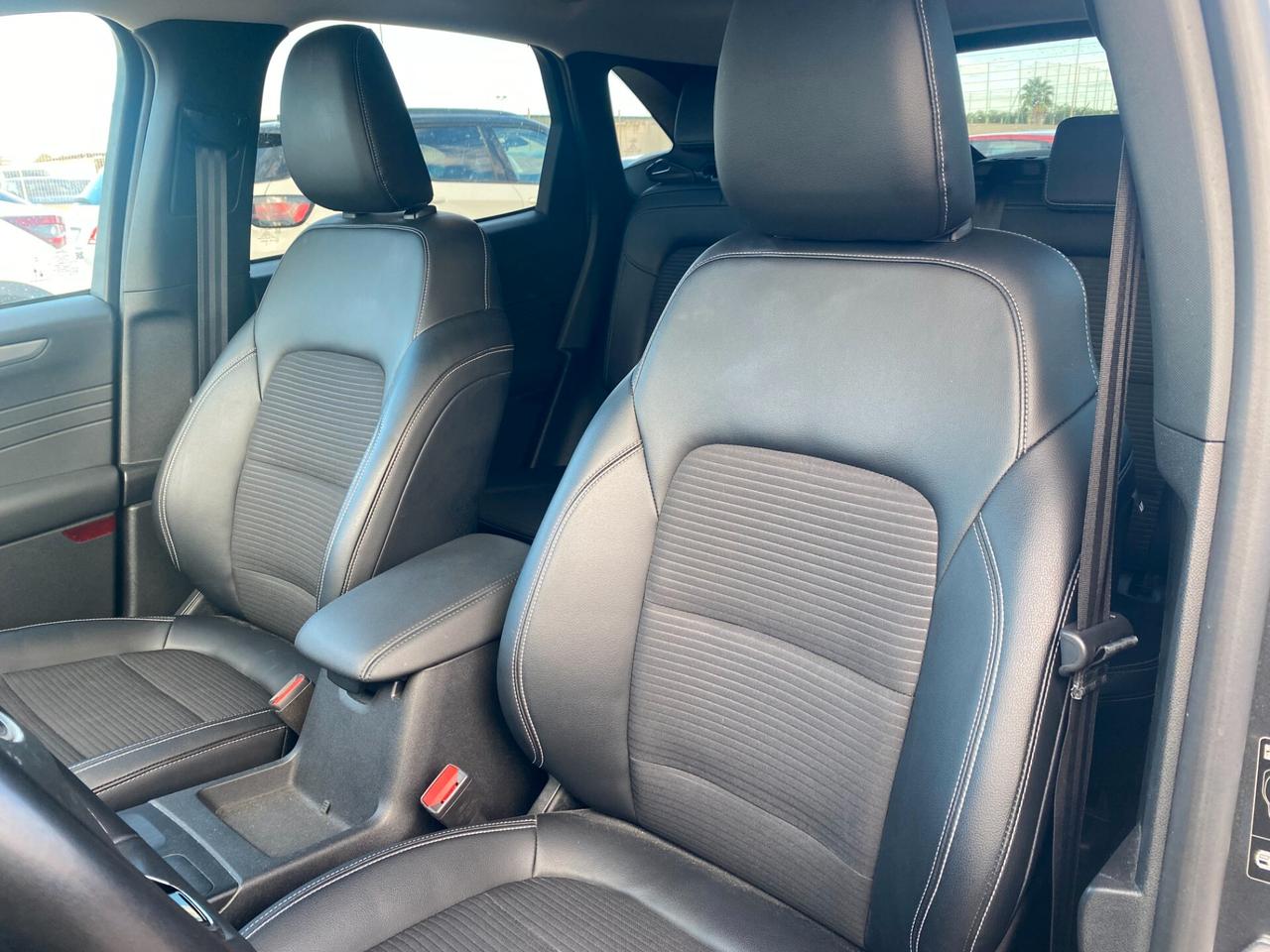 FORD Kuga 2.0 Ecoblue 2wd 120cv Autom. TITANIUM