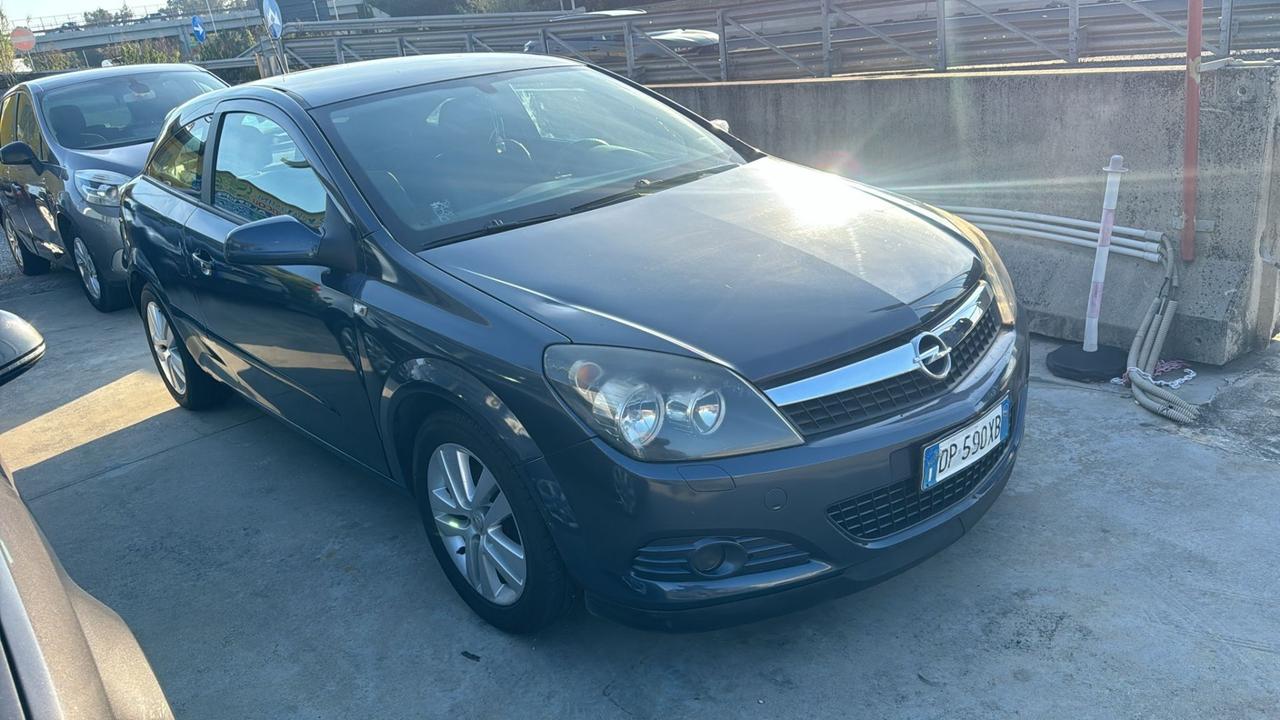 Opel Astra GTC 1.3 CDTI 3 porte Enjoy