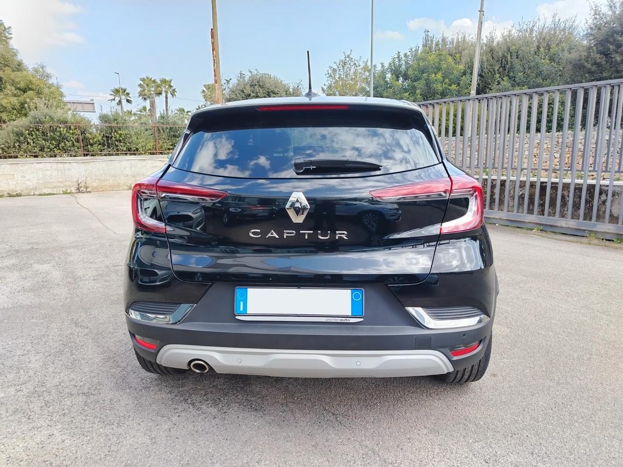 Renault Captur 1.5 Blue dCi 95 CV Intens