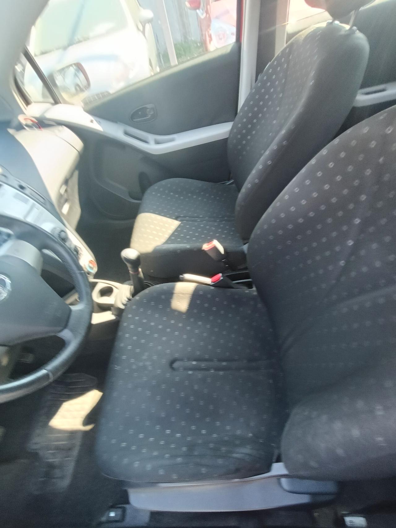 Toyota Yaris 1.0 5 porte Sol