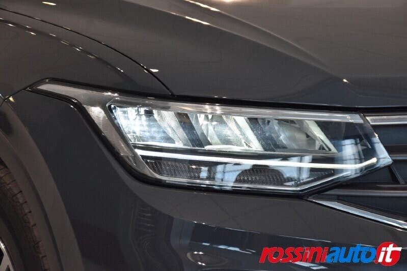 VOLKSWAGEN Tiguan 1.5 TSI 131 CV LIFE + TECH PACK + R17 BI-COLOR + C