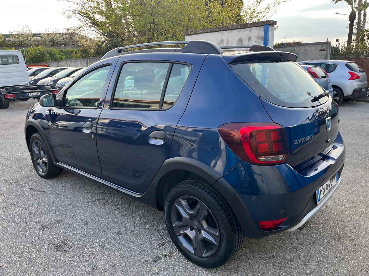 Dacia sandero stepway-0.9 tce-benz-2017